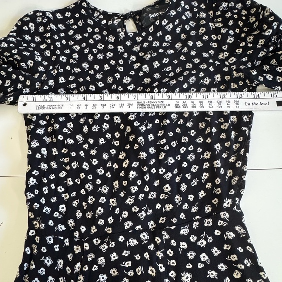 Reformation Dress Black Floral Back Keyhole Short Sleeve Milkmaid Size‎ 4 - Picture 8 of 9